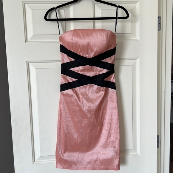 Dress - Picture 1 of 3